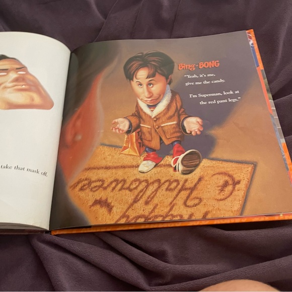 Amazing and rare find - Jerry Seinfeld book about Halloween - FIRST EDITION - Picture 5 of 10